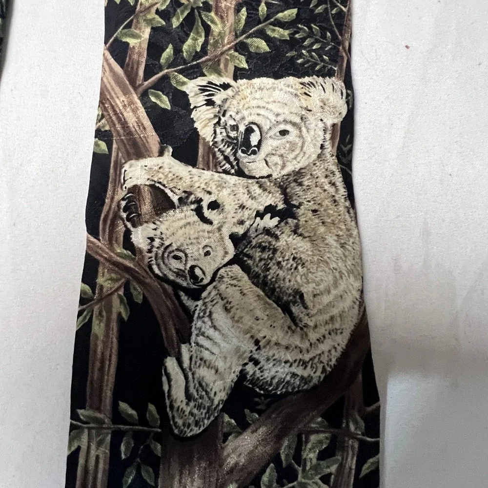 Vintage 1995 Marc Dennis Koala‎ Hang-Out Novelty Silk Necktie Animal Print
